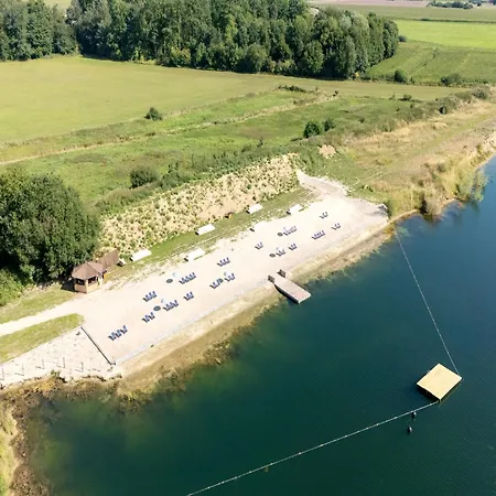 Peaceful Forest Escape 펜션